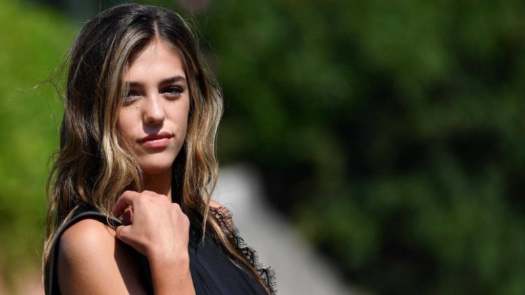 Дъщеря на Слай дебютира на модния подиум