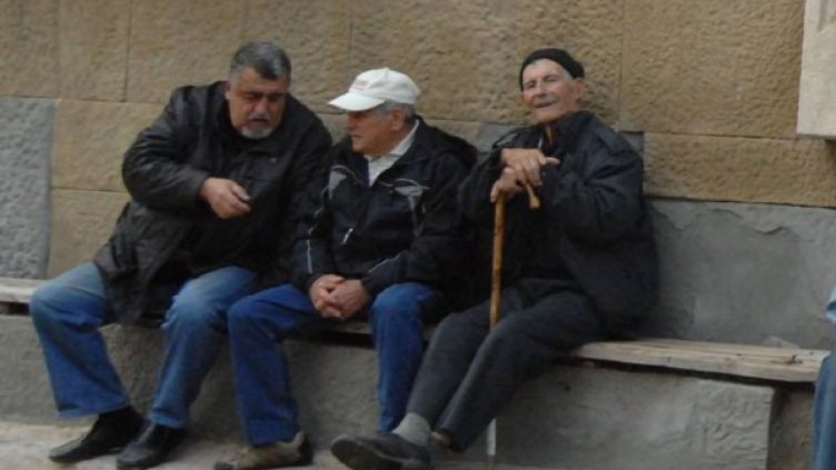 Работодателите ни вече не искат и жени на 40. Защо?