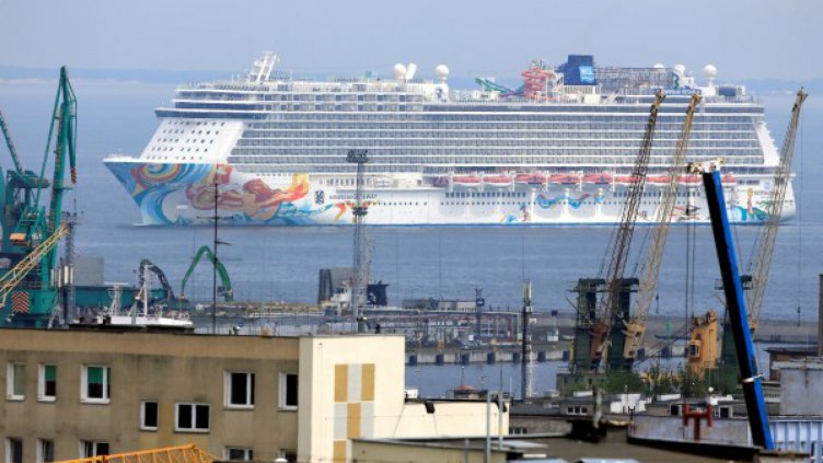 28 нашенци на еротичен круиз в Гърция. Билетът – 2349 евро