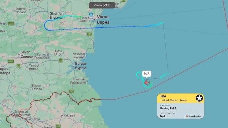 US военен самолет за разузнаване патрулира над Черно море от Варна