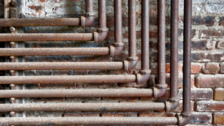 8 години затвор за двама мъже, крали тръби от ВиК-Добрич