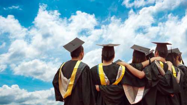 Над 60 хиляди завършили висше у нас през 2016-а  