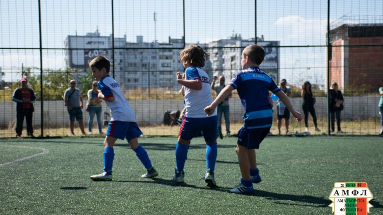 Спартак и МФК Тича стартираха с по две победи в Детска футболна лига "Варна"
