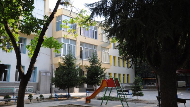 Още две деца от ЦДГ "Слънчо" са приети в болница