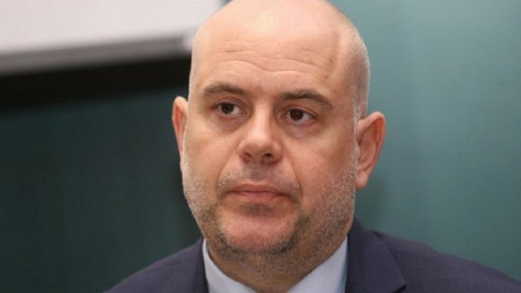 Иван Гешев: Разкрити са две тежки убийства във Варна