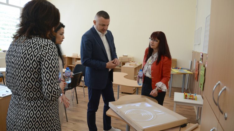 Откриха сензорна стая в Центъра за специална образователна подкрепа във Варна (СНИМКИ)