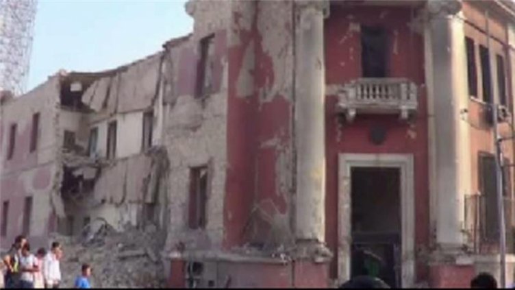 Поне четирима ранени при взрива в Кайро