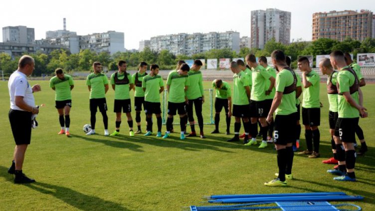 Вратари от школата започнаха подготовка с Черно море