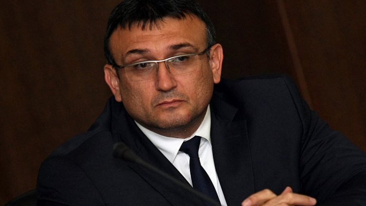 Младен Маринов: Грешките в сайта на МВР за броя загинали по пътищата са технически