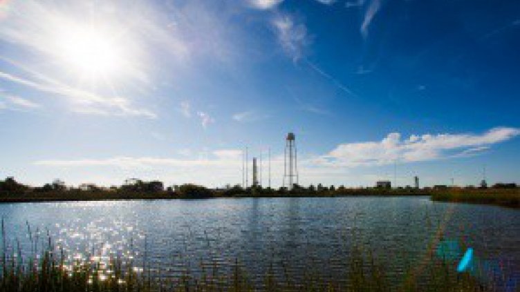 Силни ветрове пак отложиха изстрелването на товарния кораб “Сигнус“