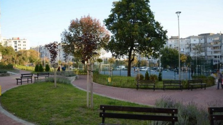 Закопчаха бургазлия, откраднал 40 м от оградата на парка във "Владиславово"