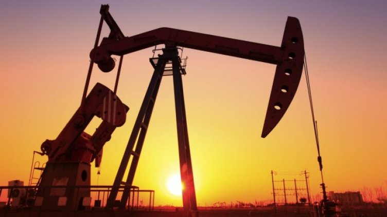 Петролът и природният газ поевтиняха