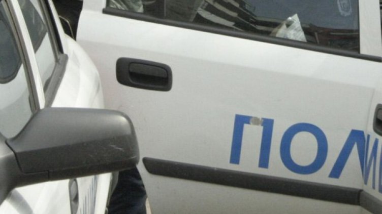 Хванаха нелегални чужденци и тримата им шофьори