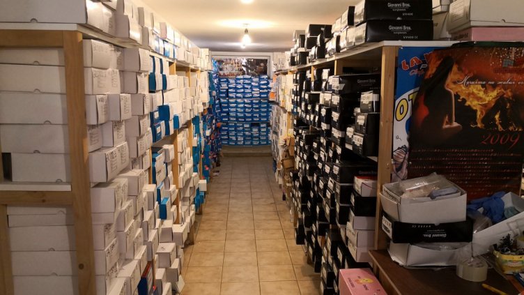 Във Варна предотвратиха продажбата на опасни за зрението над 53 хил. броя слънчеви очила