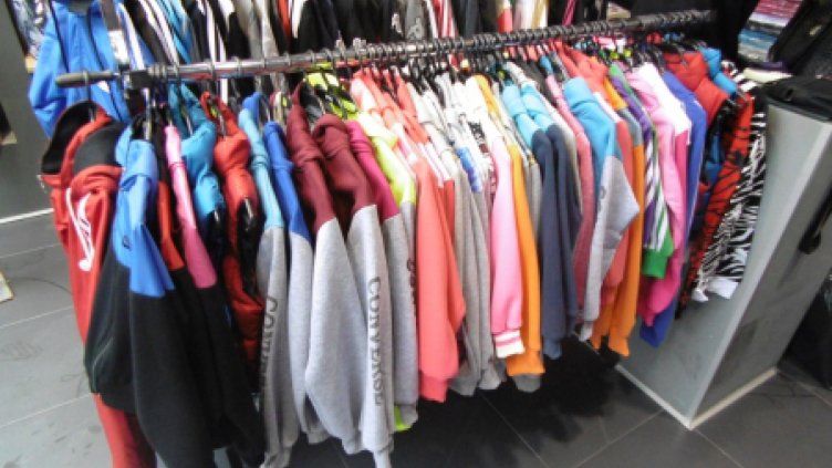 Стоки менте иззеха от магазин на Златните