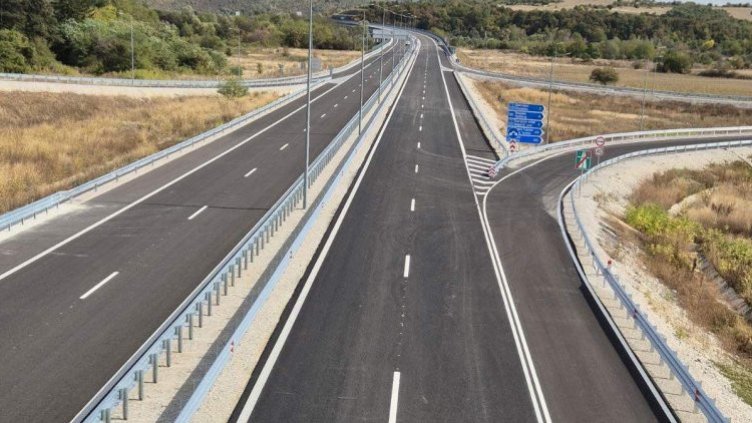 Засякоха шофьор да кара с 248 км/ч