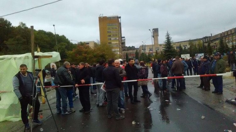 Заплатите в „Бабино“ плащани, осигуровки и ваучери – бавени с месеци