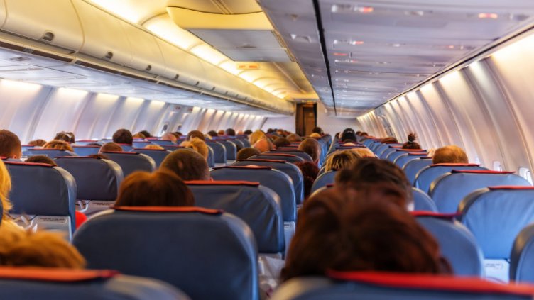 Ryanair няма да лети, ако се въведе социална дистанция в самолетите  