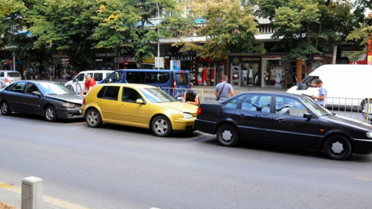 Верижна катастрофа с 10 коли на Околовръстния път на София