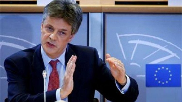 Британският еврокомисар подаде оставка