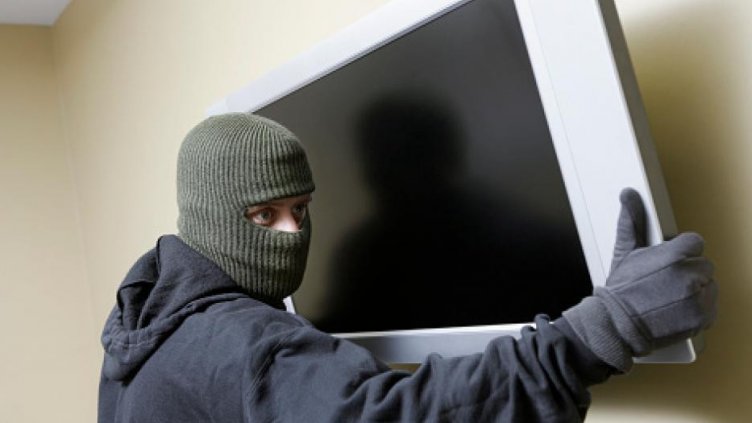 Млад добричлия си взе хотел във Варна, тръгна си с телевизора