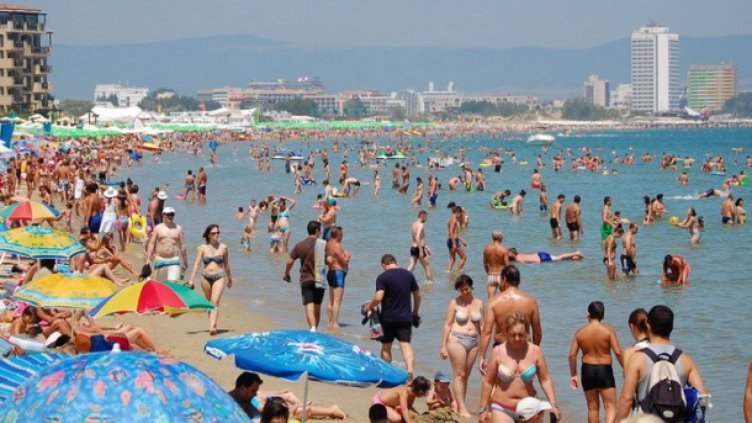 400 000 лв. събрало МРРБ от глоби за нарушения по плажовете