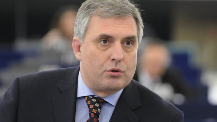 Калфин за МВР: Повече екстри, по-добро качество