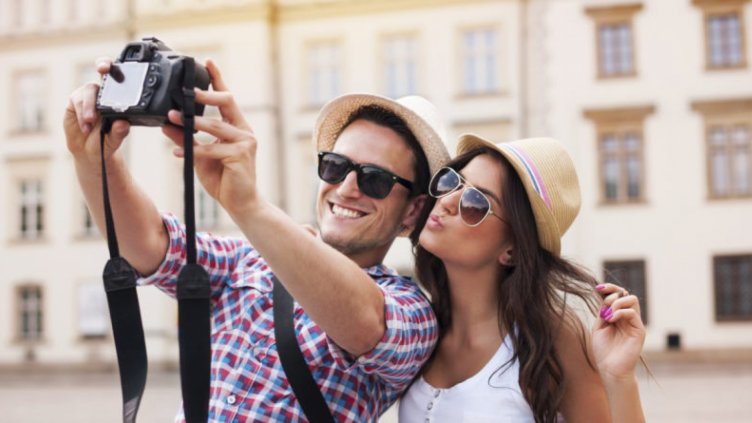 Близо 7 млн. туристи са посетили България до края на август