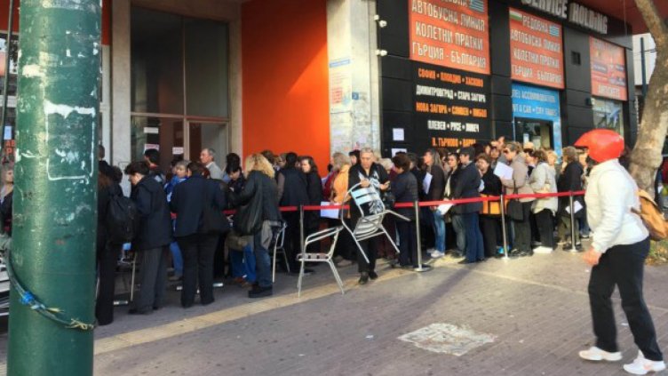 Българи на избори в Гърция – опашки и напрежение