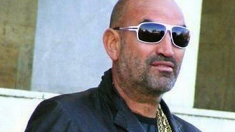 Ценко Чоков излиза от ареста
