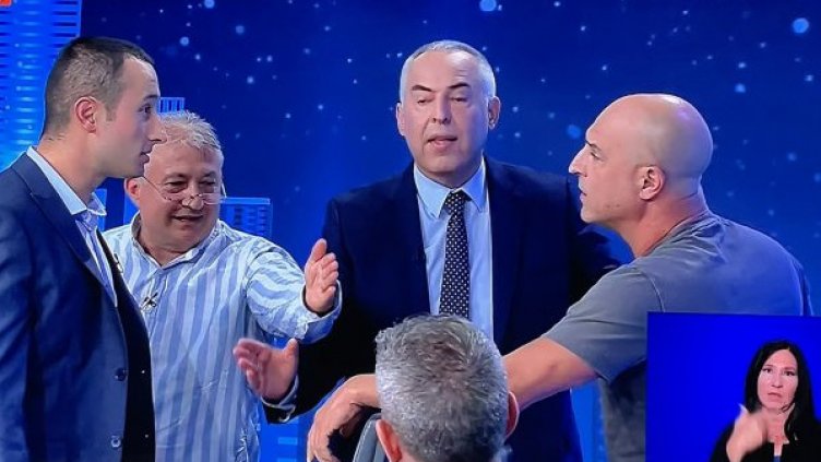 Кандидат за власт скочи на бой на опонент в "Панорама" (ВИДЕО)