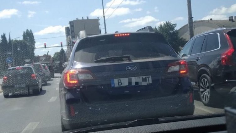 Шофьор "брейкчекна" водач във Варна, опитал да го избута от пътя