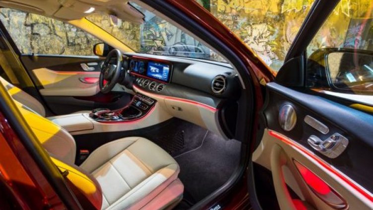 Котка нанесе щети за 20 000 евро на Mercedes Benz E-Class  