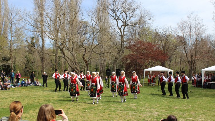  Екопарк Варна постави началото на нов обичай – честване на Лазаровден (Снимки)