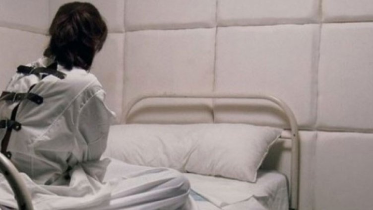 Психиатричните болници са препълнени, 658 души на опашка