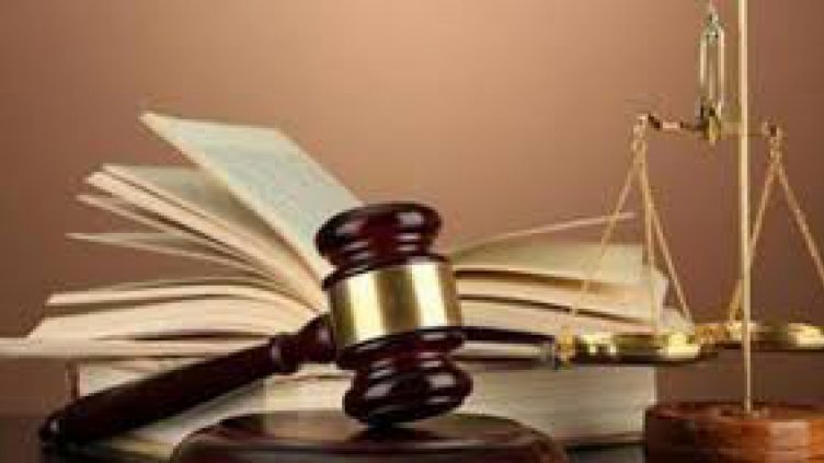 8 месеца затвор и 1000 лв. глоба за опит за подкуп на полицаи