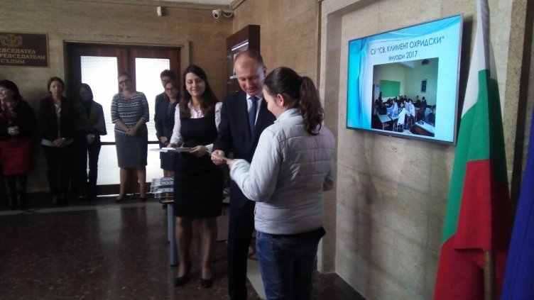 17 деца и младежи са разпитани във варненската синя стая за една година