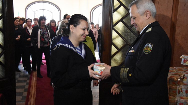 снимки: Пламен Гутинов