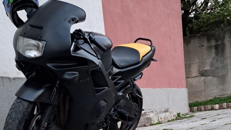 Поредна кражба във "Владиславово": Варненец издирва мотора си в нета