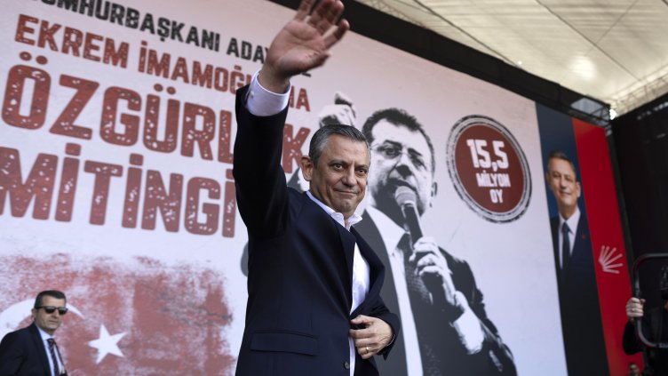 Турската опозиция иска предсрочни избори