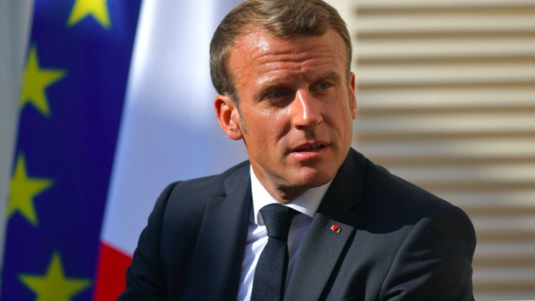 С посещението си в ресторант Макрон свали имиджа му