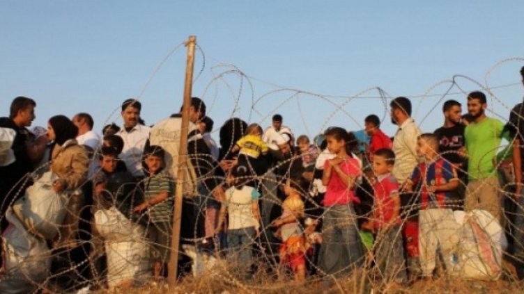 Задържаха 26 сирийски бежанци