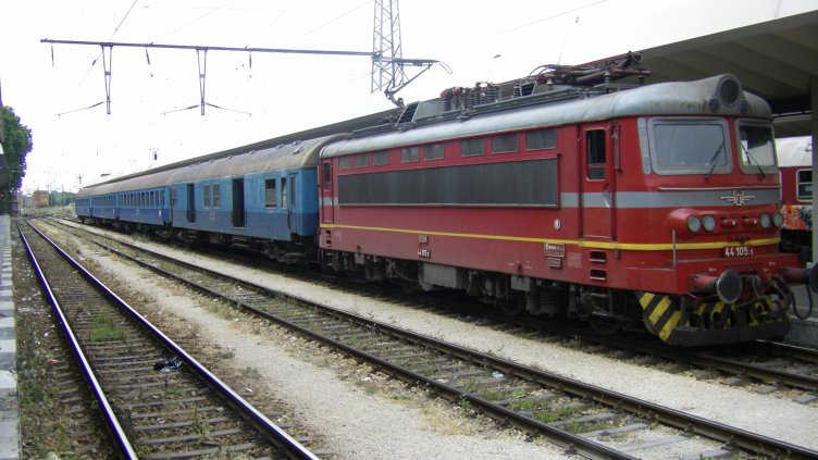 БДЖ пуска допълнителни вагони за предстоящите празници