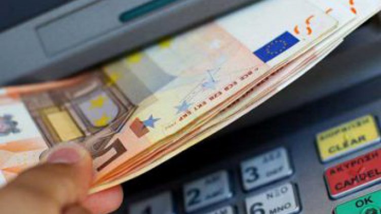 Таксите за преводи в евро падат до 10 пъти от 2019-а