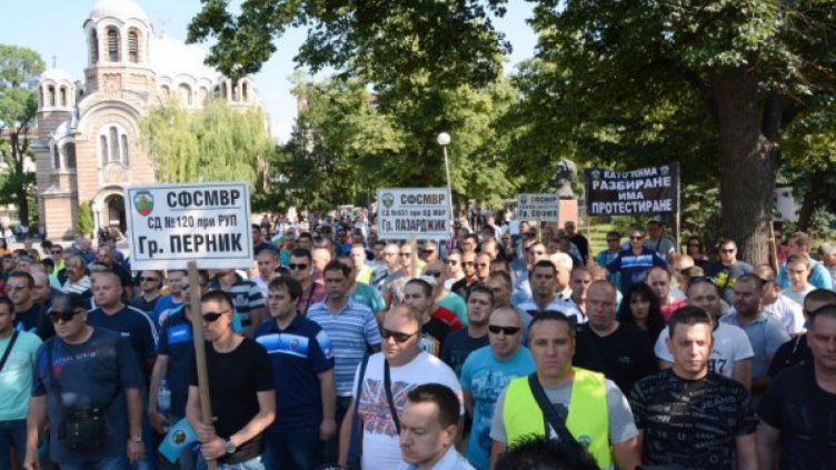 500 като един: Като няма разбиране, има протестиране!