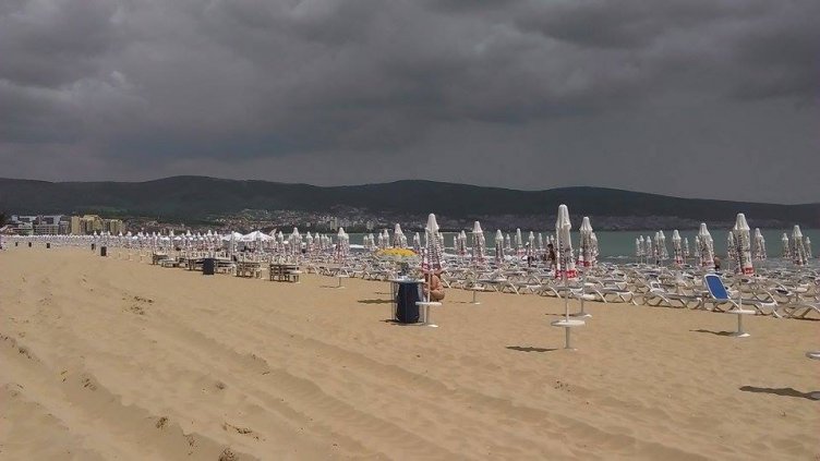 Спасителите в Слънчев бряг на работа на 1 юни