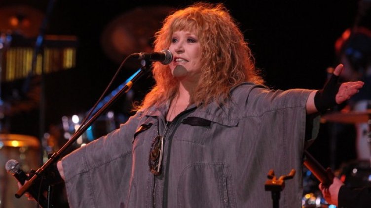 Алла Пугачова направила неуспешен опит да изнесе ценностите си от Русия