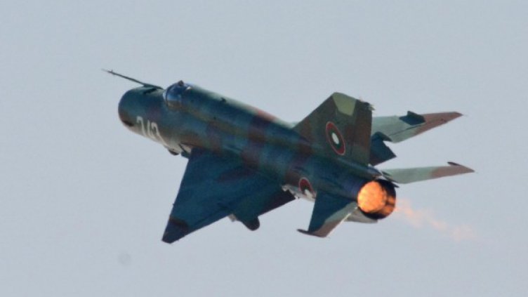 МО дари изтребител на Стамболийски