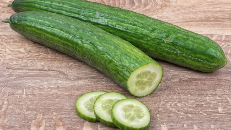 Оранжерийните краставици и дините поскъпнаха