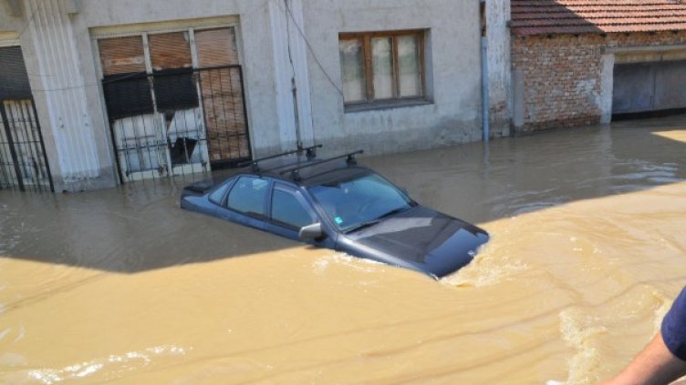 10 наводнения връхлетяха България за 44 дни